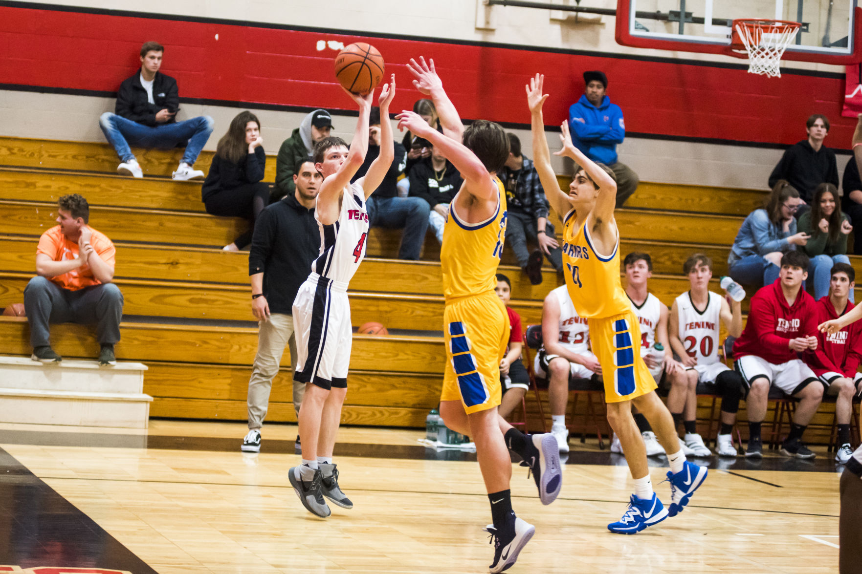 200102.sports.tenino.basketball.2.jpg